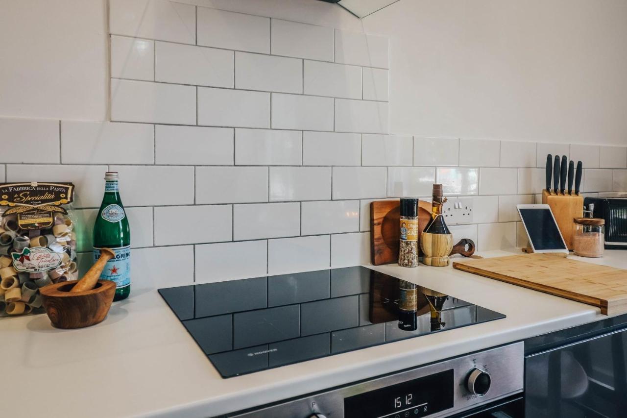 Principality View Apartment Two, By Solace Stays Κάρντιφ Εξωτερικό φωτογραφία