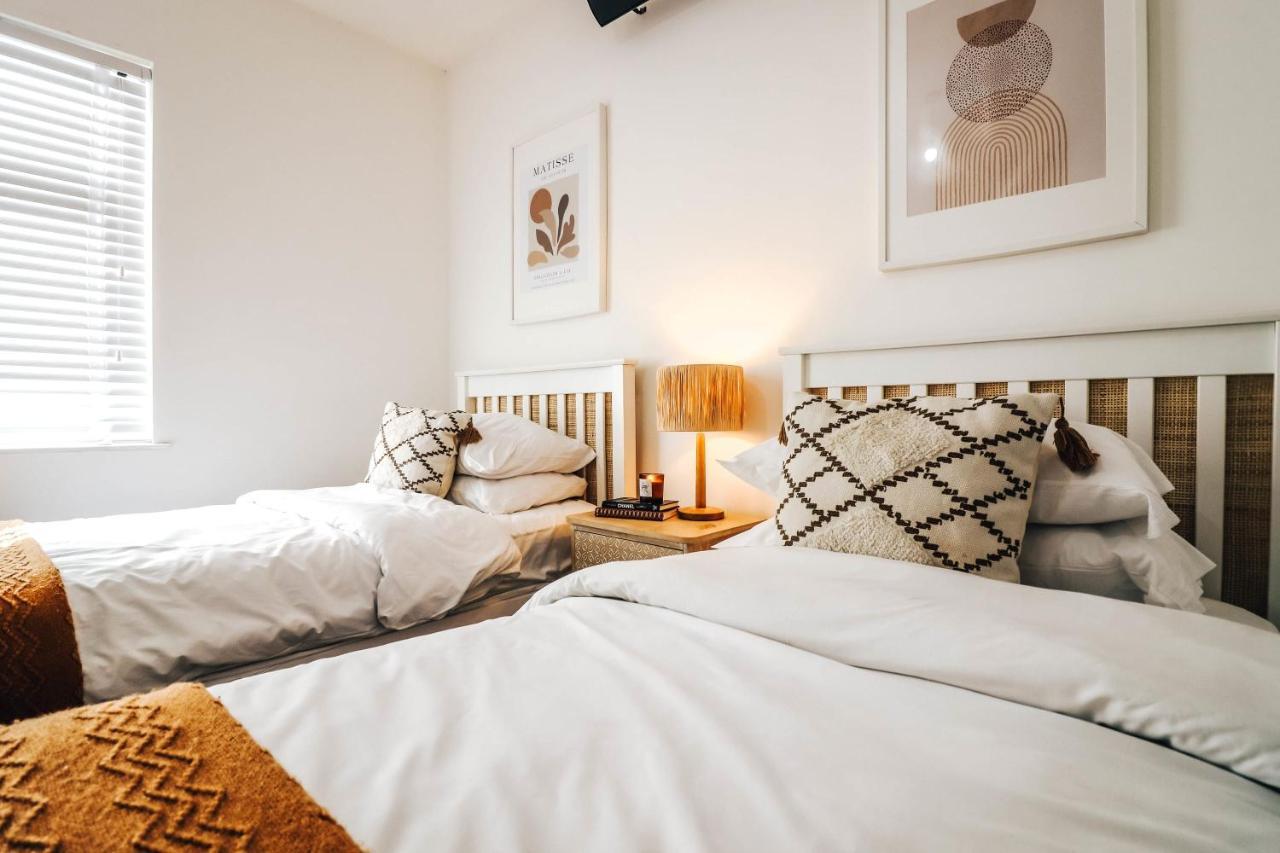 Principality View Apartment Two, By Solace Stays Κάρντιφ Εξωτερικό φωτογραφία